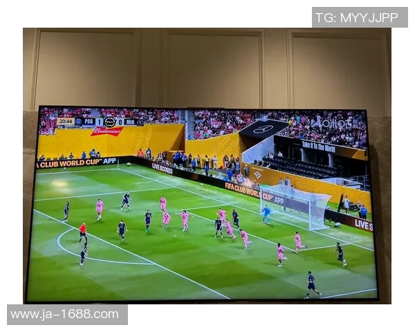 西甲激战：多特蒙德大胜巴黎圣日耳曼红牌事件引发全场热议